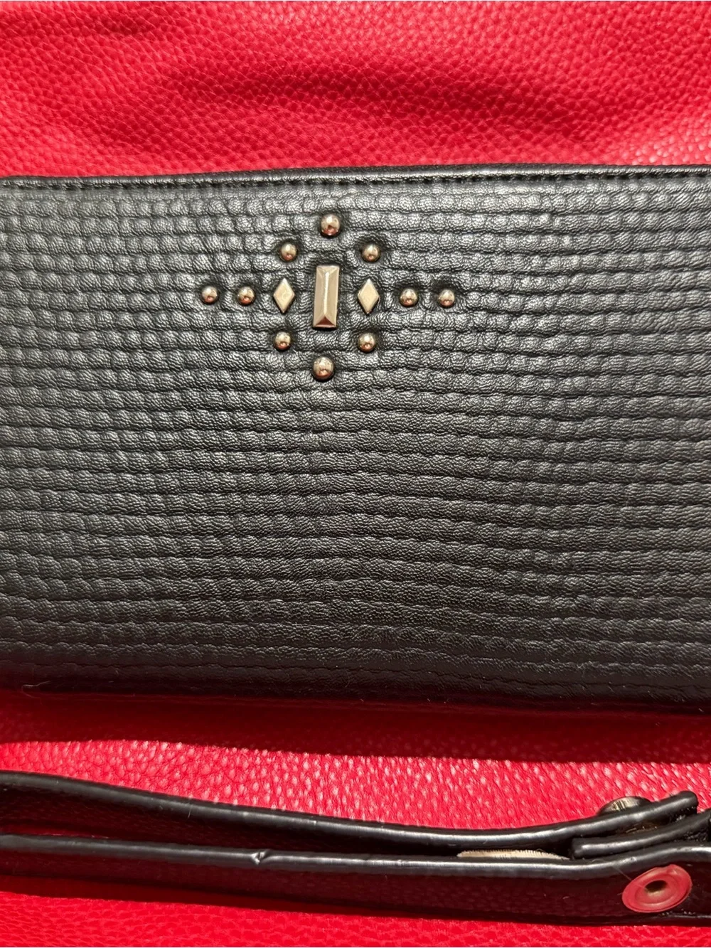 thirty-one all about the Benjamins black Textured Wallet including strap